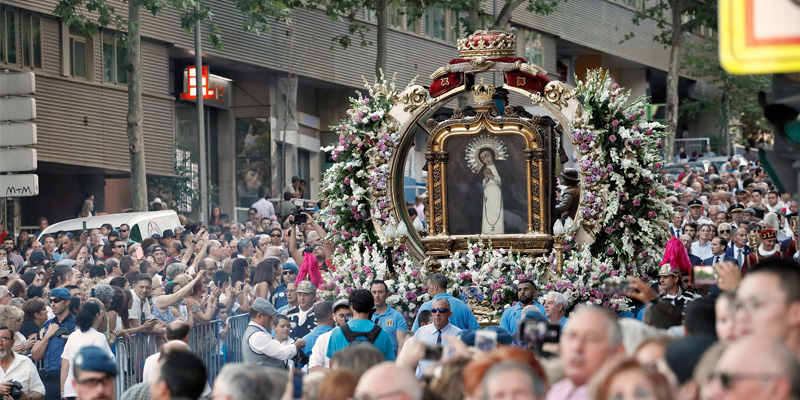 Virgen-paloma-previa-22-procesion